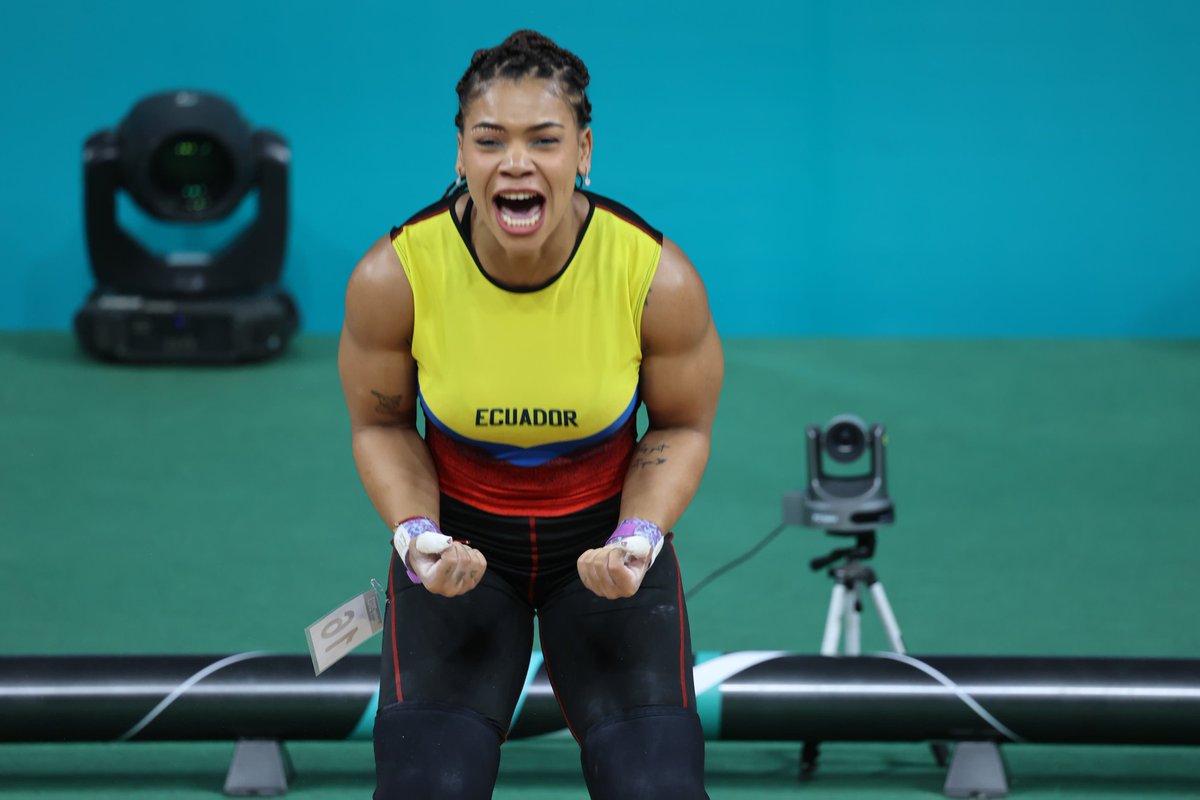 #OrgulloNacional #Urgente
ANGIE PALACIOS VALE ORO EN PANAMERICANOS
La halterista Angie Palacios se proclamó campeona de los Juegos Panamericanos en 71 kilogramos. Es la primera ecuatoriana en ganar medalla de oro para el país. Registró un total olímpico de 253 kilogramos.