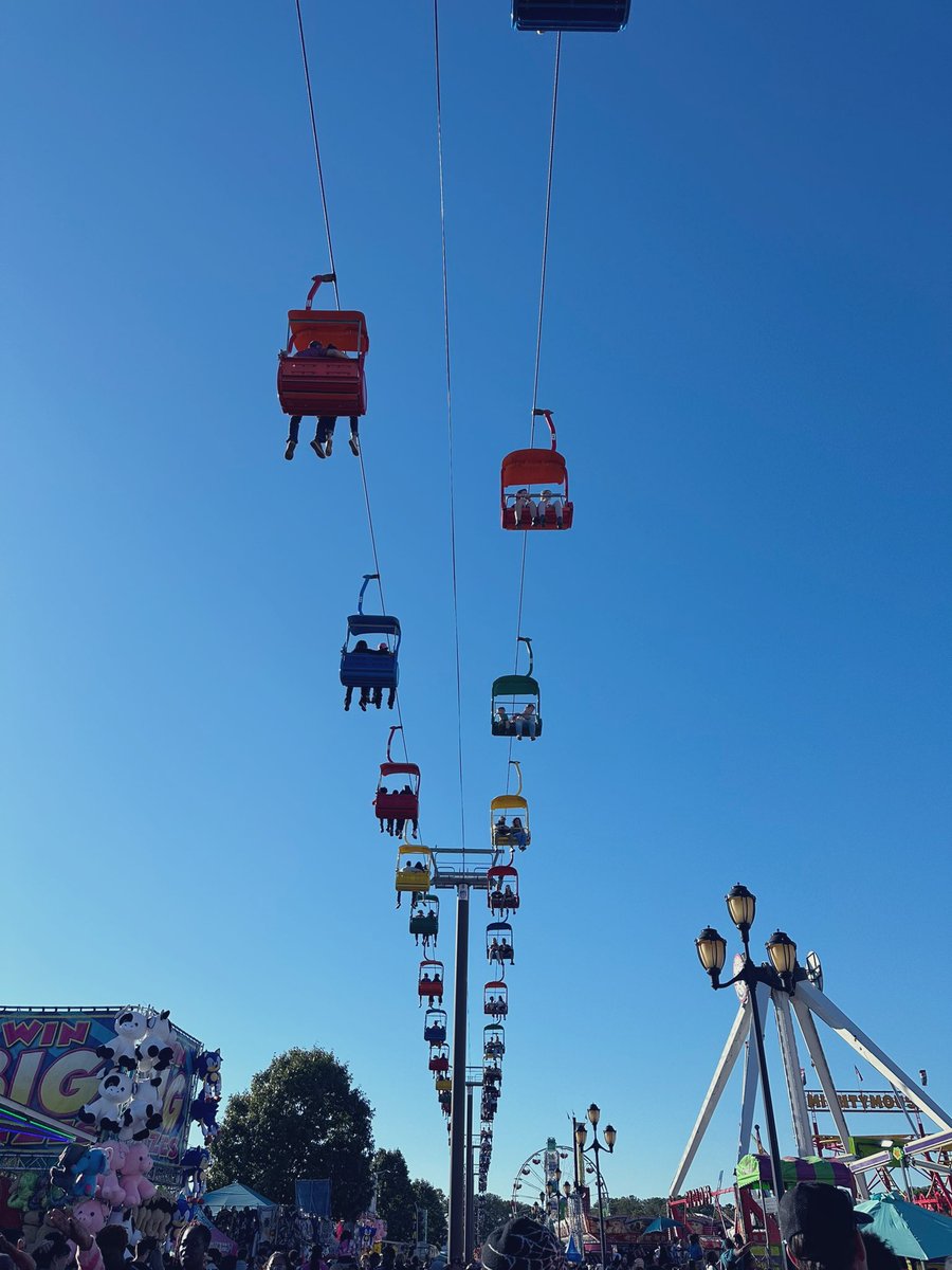 bugkween_'s tweet image. the fair was pretty cool, I ate a lot of delicious garbage food