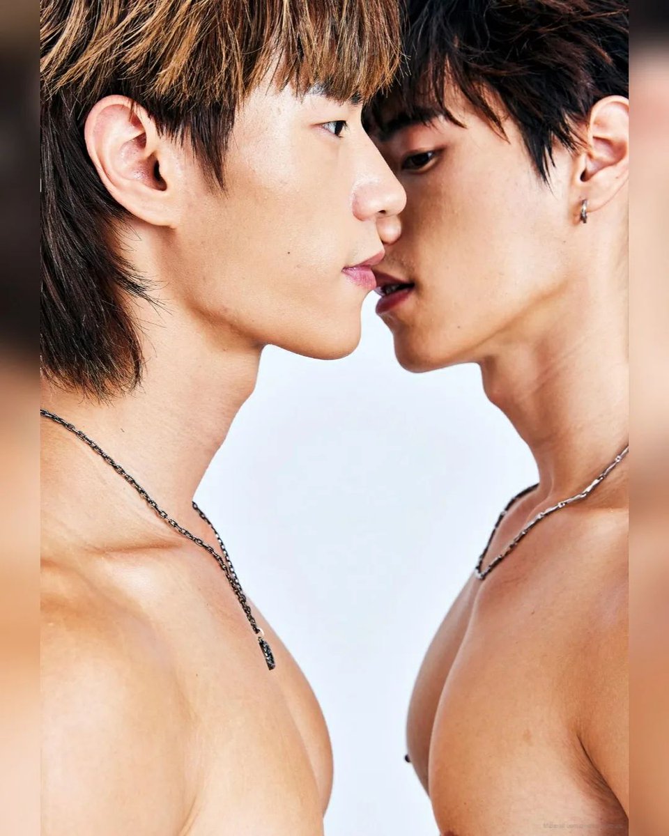 luasiabl's tweet photo. É LA VAMOS NOIS!🙈 as fotos do PhotoBook dos Gêmeos de History3makeourdayscount #XiaEn e #XiaDe já começo a vazar e o tema é o "BROMANCE "
E aí o que acharam 🙈 👀👀
#jtwins https://t.co/C5GxY23RnX