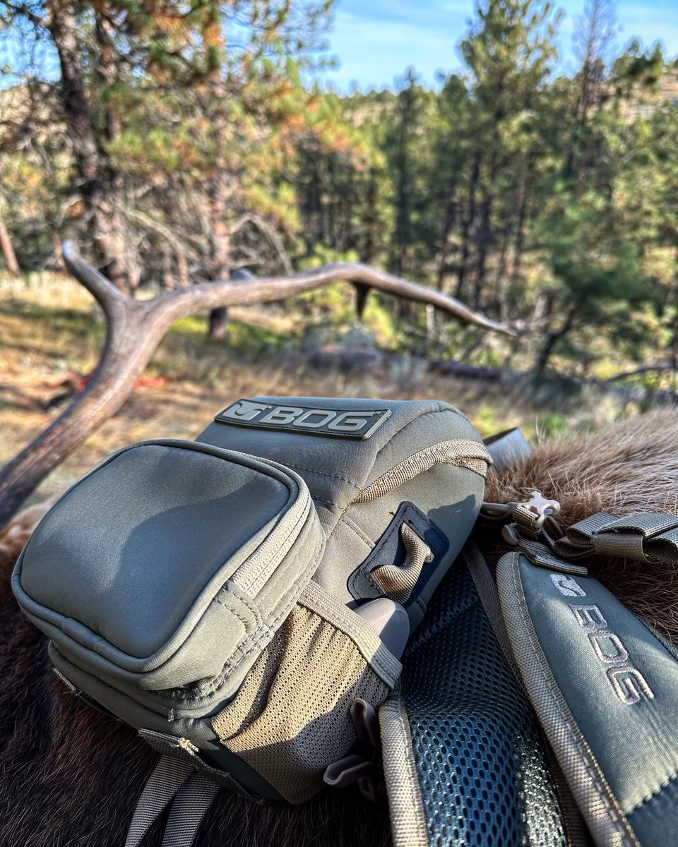 DogginwithLevi's tweet image. Putting the new @bog Vigilant case to work! #boghunt #Montana #dogginwithlevi