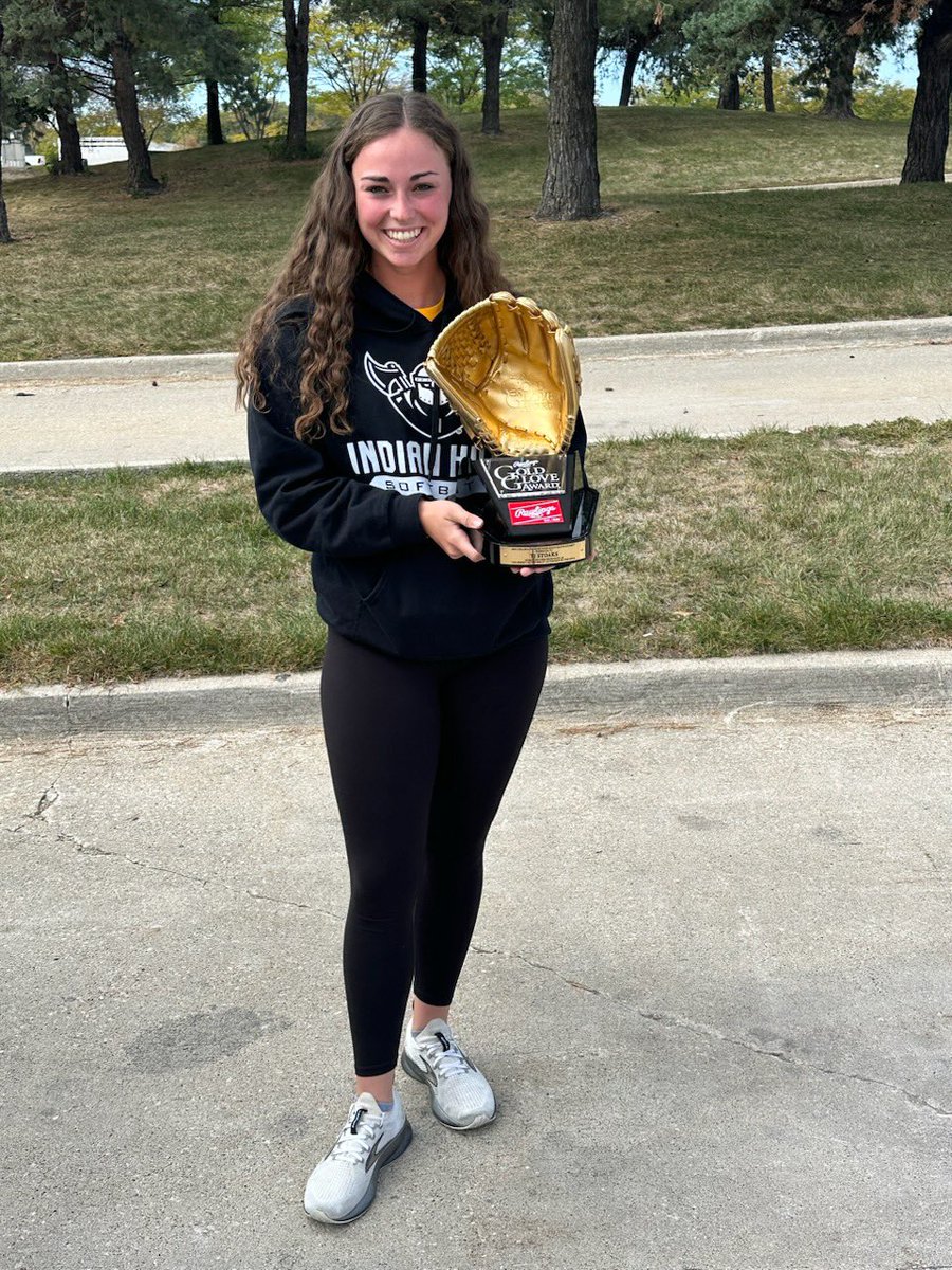 WarriorSoftball's tweet photo. Congrats to @StoaksTj on receiving the Rawlings Gold Glove Award for the 2023 season!

Once a Warrior, Always a Warrior  🏆💪🏼 https://t.co/6IsC6D9m1Z
