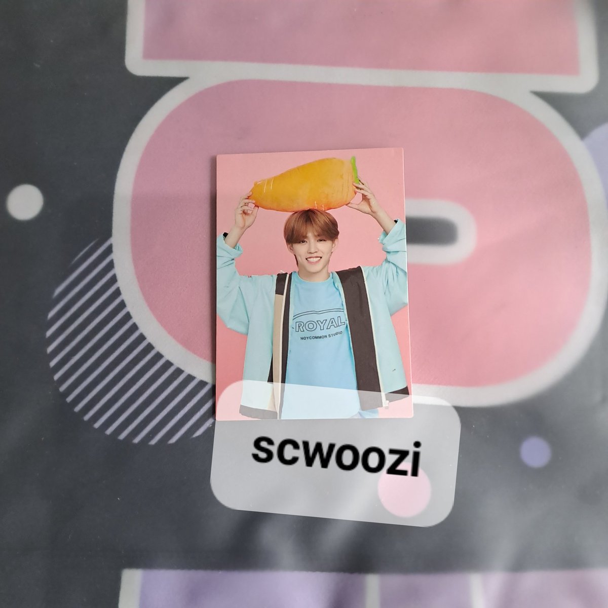 scwoozi's tweet photo. wts / want to sell seventeen pc tc album

caratland trading card 
💰 25k each 
🩷 dijual set (4pc) 200K
🗒 condi pcnya udah minus ya, detailsnya dm aja. 
woozi the8 pc album
💰 35K each
woozi we make you 
💰 30K each
scoups wortel ic japan trading card
💰 40K https://t.co/EDc4msGve7