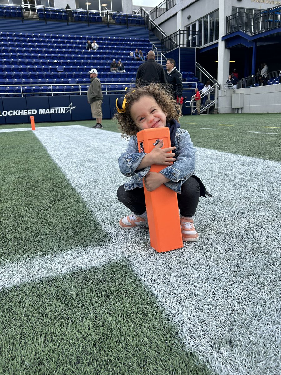 epanglewis's tweet photo. The ‘Ol Navy Faithful #GoNavy https://t.co/JrMGAarXrM
