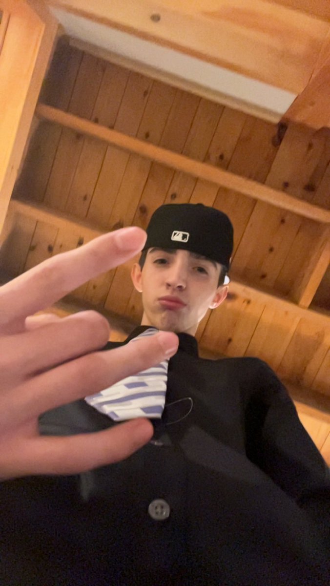 XxchugxxY's tweet photo. @itsRevoksTV update version https://t.co/140SS1USQT
