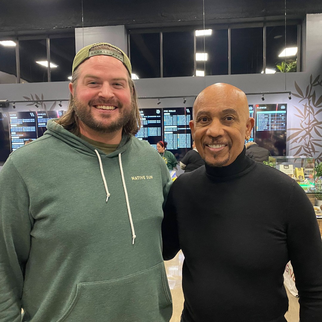 NativeSunMA's tweet photo. We are so excited to welcome @montel_williams to our North Attleboro and Hudson stores on Tuesday, October 24! 🎤 Come meet Montel from 12 - 2 pm in Hudson and 4 - 7 pm in North Attleboro. Montel will be showcasing his line @inspirebymontel. https://t.co/aoNY9BXdFG