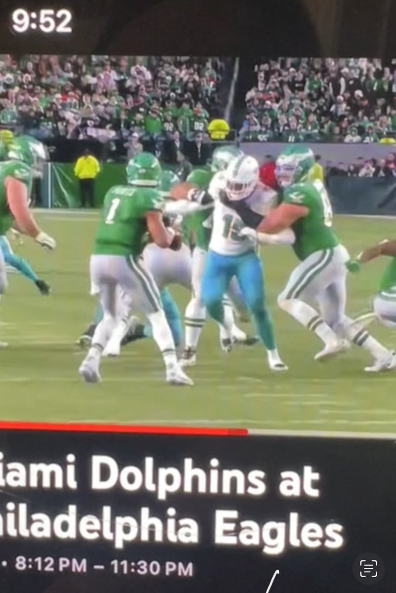 RenzulliTPC's tweet photo. @NFL @Eagles @MiamiDolphins @SNFonNBC it won’t be hard for the Eagles if they can hold like this all night right in front of the refs and get zero call!!!! https://t.co/oDRxlRpw65