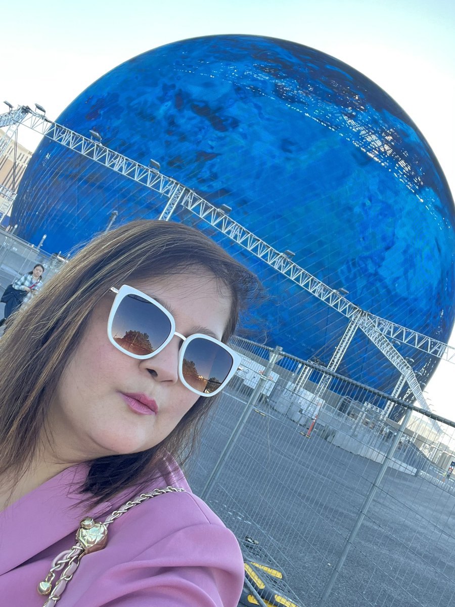 Watching it being build last year to its final form now, it gives you a diff pleasure to watch the journey.  #sphere #vegasphere #lasvegassphere <a href="/SphereVegas/">Sphere</a> #money2020 #money2020usa #poonamlalka #usa #neosoft #DigitalTransformation #fintech #bfsi #banks #ai