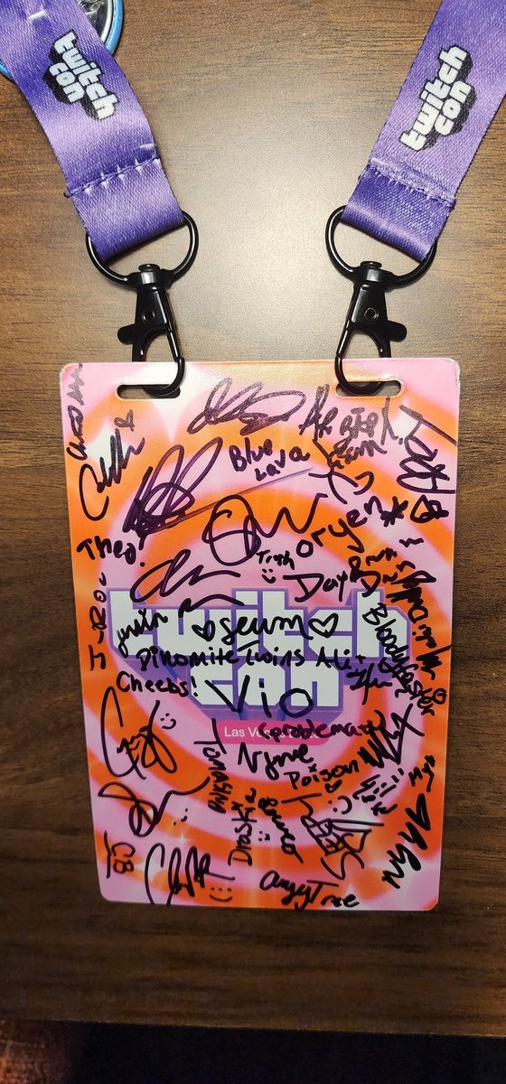 AlejoP_47's tweet photo. The weekend may not be over yet, but TwitchCon is, and it is an absolutely bittersweet moment. Glad it happened, absolutely sad it is over.
Thanks to all the people that signed my badge, this is probably gonna be my last con for a while and this is one hell of a memento 💜 https://t.co/0VqacHuIc5