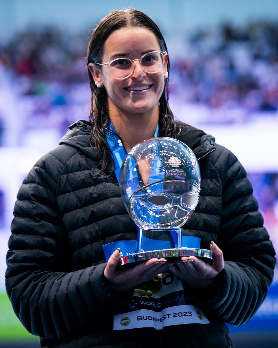 AUS Olympic Team (@ausolympicteam) on Twitter photo 👑 The Queen of backstroke 👑
Kaylee McKeown has broken the 50m backstroke world record in Budapest to become the first woman in history holding the 50m, 100m and 200m backstroke world records all at once!!
#AllezAUS | <a href="/SwimmingAus/">Swimming Australia</a> | <a href="/ee_oly/">Kaylee McKeown OAM</a> 👑 The Queen of backstroke 👑
Kaylee McKeown has broken the 50m backstroke world record in Budapest to become the first woman in history holding the 50m, 100m and 200m backstroke world records all at once!!
#AllezAUS | <a href="/SwimmingAus/">Swimming Australia</a> | <a href="/ee_oly/">Kaylee McKeown OAM</a>