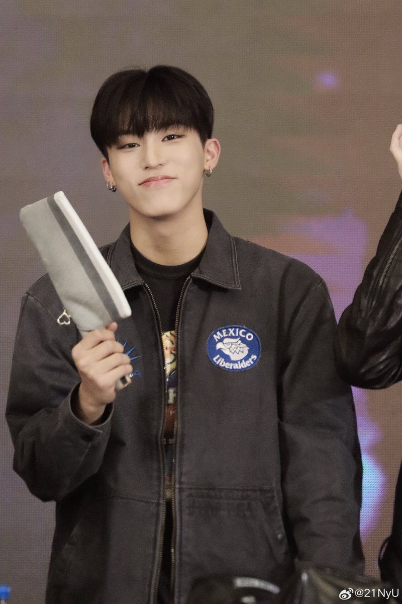 iksanpjw's tweet image. Jeongwoo… help 😭 #박정우