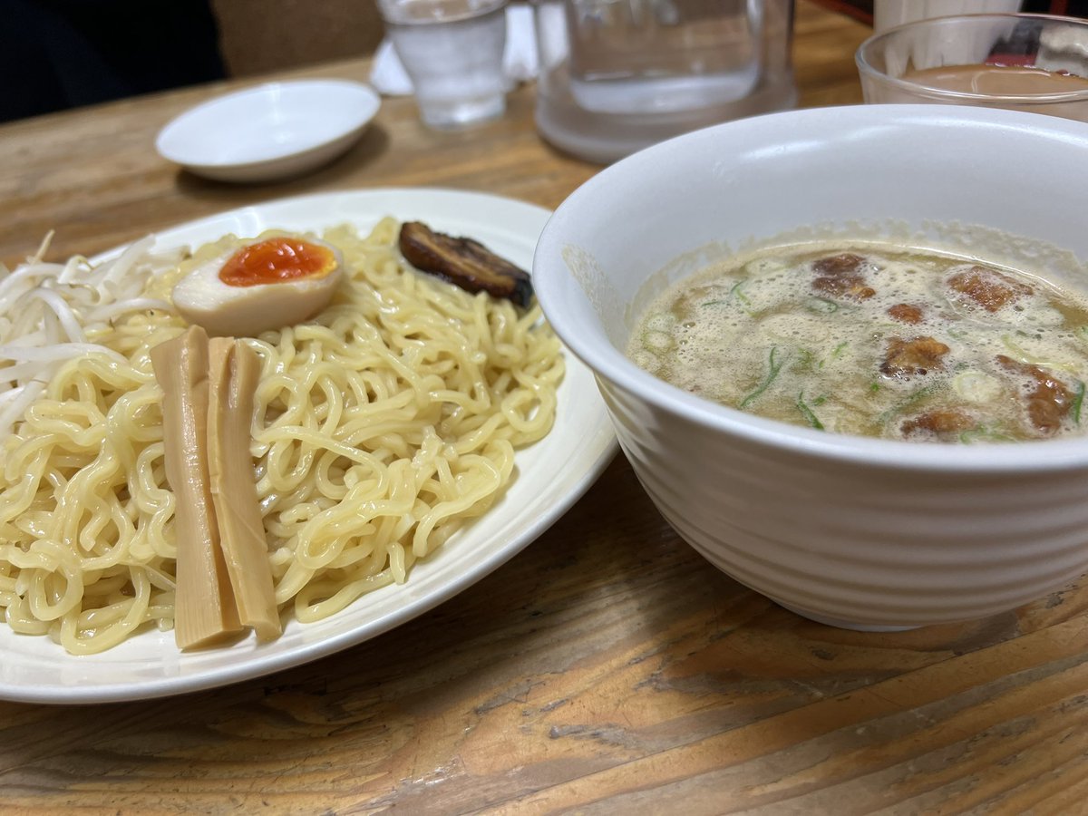 takariku3's tweet photo. これが奈良の隠れ名店🤩
最高にうまいよ！金太郎！👑
#最近またラーメン巡り
#体重70キロ乗るてこれ
#お腹の肉スライスしよ https://t.co/Yk0ge3rgLK