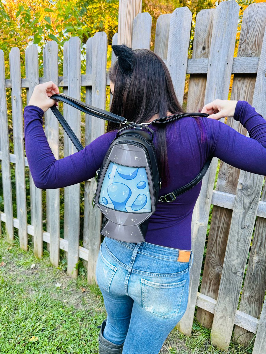 CParadigmPins's tweet photo. This special project drops tomorrow, 10/23/23 at 12 pm EST! You don’t want to miss these 🤭

#LavaLampItabag #PinCollector #PinBag #CuteBackpack #UniqueDesign #Itabag #PinCollection #CustomItaBag #PinDisplay  #SmallBusiness #ItabagArtistry #PinCollectionShowcase https://t.co/Aq3XlJ1EUq