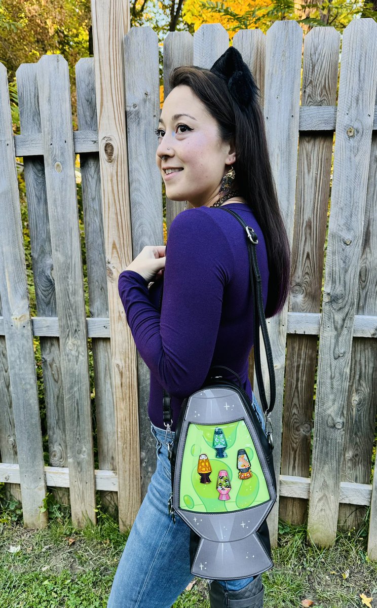CParadigmPins's tweet photo. This special project drops tomorrow, 10/23/23 at 12 pm EST! You don’t want to miss these 🤭

#LavaLampItabag #PinCollector #PinBag #CuteBackpack #UniqueDesign #Itabag #PinCollection #CustomItaBag #PinDisplay  #SmallBusiness #ItabagArtistry #PinCollectionShowcase https://t.co/Aq3XlJ1EUq