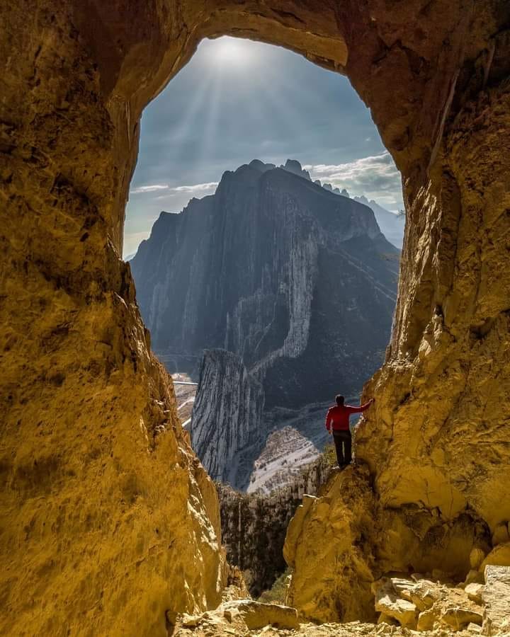 La Huasteca, Cave of the Virgin. Monterrey, México