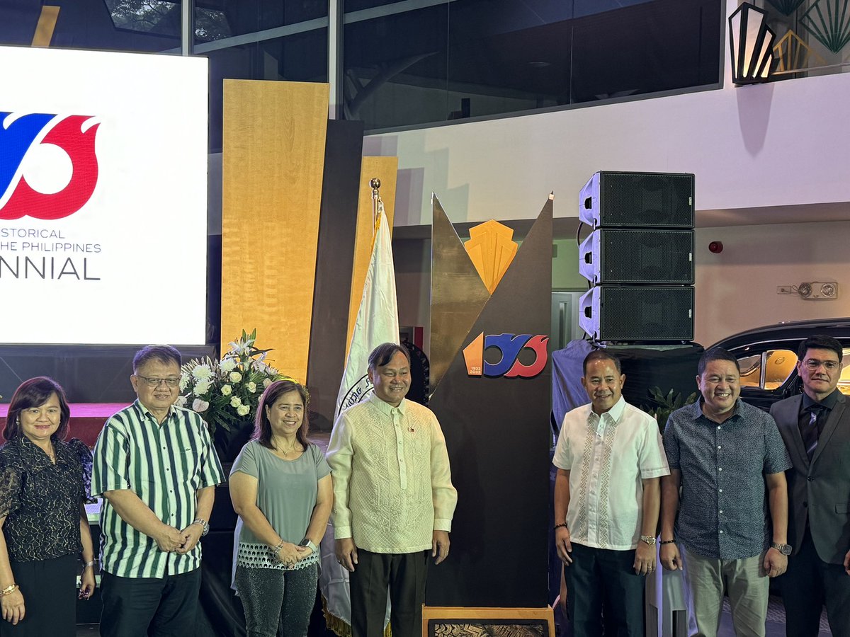ProjectSaysay's tweet photo. Ngayong umaga, bilang bahagi ng kanilang ika-90 taong anibersaryo, inilunsad ng @NHCPOfficial ang magiging logo ng kanilang nalalapit na sentenaryo sa darating na 2033. https://t.co/8sNtdprfJY