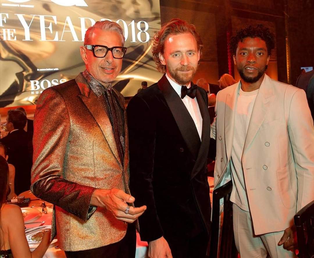 TomHidFansLATAM's tweet photo. Hoy está cumpliendo años el actor y músico Jeff Goldblum, él y Tom trabajaron juntos en Thor: Ragnarok; y en 2018 Tom le entregó el premio Haig Club Icon en el evento de GQ: Los Hombres del Año.
#tomhiddleston #loki #jeffgoldblum #thegrandmaster #frostmaster #Hiddlestoners https://t.co/3D0oSen8kZ