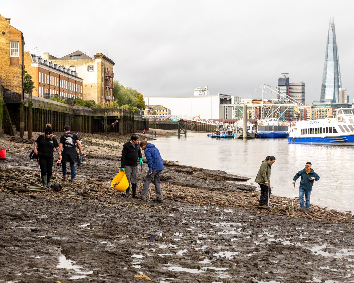 Big Thames Clean-Up ✅ This weekend, we had a tremendous day down at Bermondsey Beach to clean up litter along the riverside for In The Drink. Thank you to everyone who joined us on Saturday!