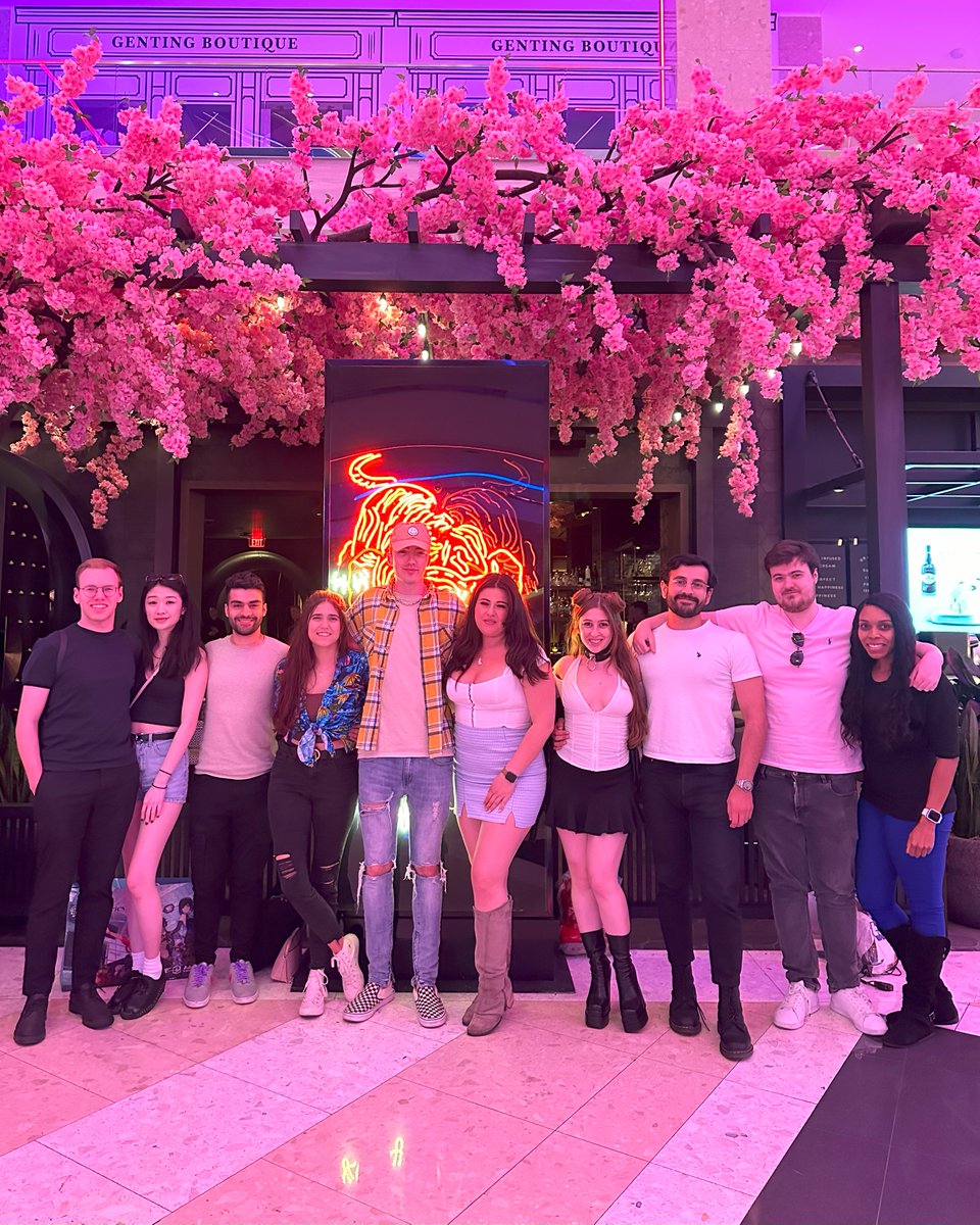 had a great time in vegas going to twitchcon with the rs squad, can't wait until next year!