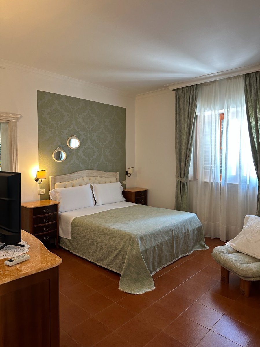 agriturostuni's tweet photo. #Ostuni #apulia #pouilles #alberobello #polignanoamare #lecce #salento #materaVisit Us on https://t.co/wojcf6t1JO Booking Tel. +39 0831 330683 Contact Whats App +39 328 8863169 https://t.co/GE9TEbO8Yh