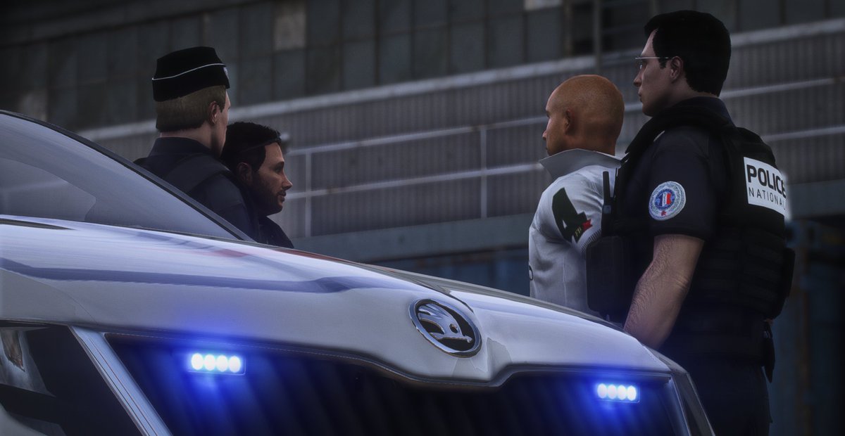 🚀[#MondayMotivation]

Pendant que certains débutent leurs débuts de semaine en vacances🏖️, nos #policiersSDCPJ se mobilise 24h/24, 7J/7 pour garantir votre sécurité.

Bonne journée à vous. 😀

#PoliceNationale #SimulationOpérationnelle #GTAV #RP #StudiosDCPJ