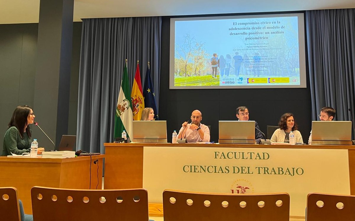 HBSCSpain's tweet photo. Enhorabuena a nuestra compañera Vanesa Salado, que defendió el viernes exitosamente su tesis doctoral elaborada con datos de @BarometroO sobre el compromiso cívico en la adolescencia desde un abordaje psicométrico. https://t.co/lgJK7MePZl