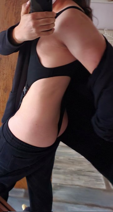 #Femboy #onlyfanspromo #wholeassbakery https://t.co/xXMG5JepJV<a href="/tag/femboy"class="tags">#Femboy</a><a href="/tag/onlyfanspromo"class="tags">#onlyfanspromo</a><a href="/tag/wholeassbakery"class="tags">#wholeassbakery</a>