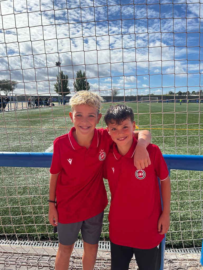 👦🏻 𝐂𝐀𝐍𝐓𝐄𝐑𝐀 | Manuel Gallardo y Alexandru Ionut (Alevín A F11) entrenarán hoy en Cotorruelo con la selección madrileña sub 12

😍 Nuestra cantera sigue sacando pequeños futbolistas con una proyección enorme

🐺 ¡Enhorabuena por este reconocimiento, lobos!