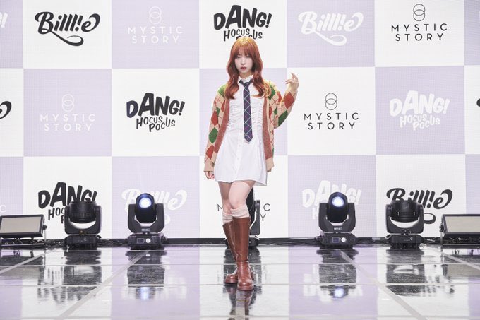 BilllieTurkey's tweet photo. [231023] Dang! Showcase’inden #Haruna

“Müzik şovlarında birincilik kazanmak istiyoruz! Sadece birinden değil hepsinden! Çok çalışmaya devam edeceğiz ve yıl sonunda “Yılın Kadın Grubu’ ödülüyle taçlandırılacağız!”

#빌리 #하루나 #Billlie_DANG! https://t.co/fGybr9EmW0