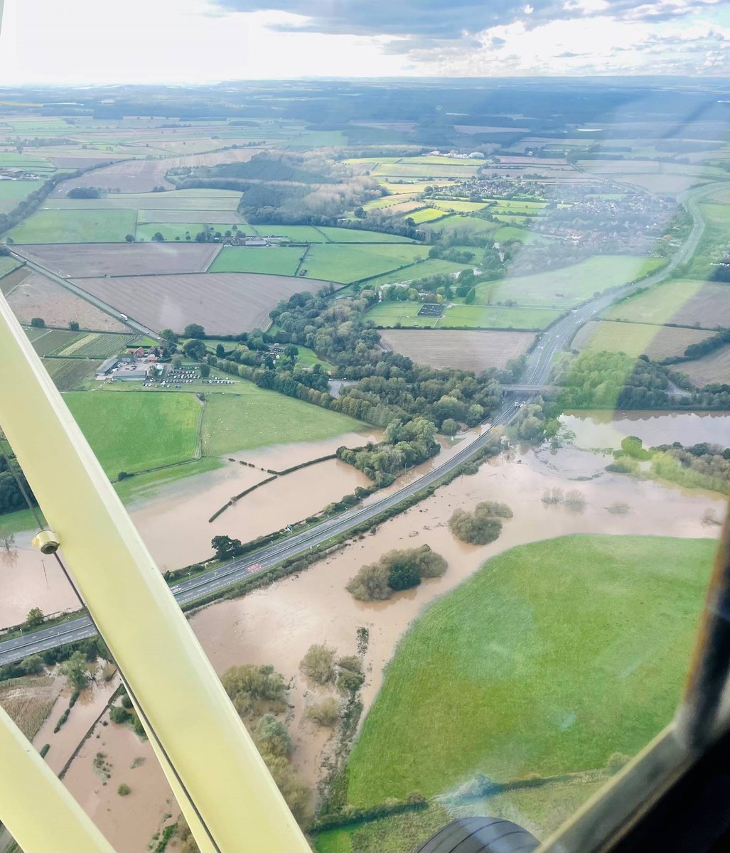 Our part of Nottinghamshire has & still is being battered by flooding. This is our section of the A1 for those wondering why it is still closed Northbound. Great to see the community come together to support those affected. Photo by Helen Johnson #StormBabet #Retford #Floods #A1