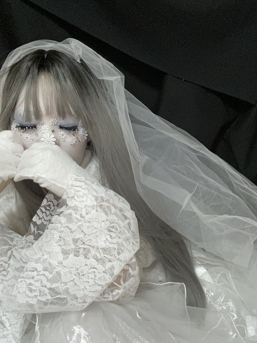 akari_aaa_2008's tweet image. 秀太くんのハロパ大阪にて
親子でノミネートしていただけただけで
幸せすぎたのに、まさか親子でグランプリまで😭😭😭
本当にありがとうございます😭💕
まさかこことここが繋がってるとは思わないよね笑笑
でもよく見ると背景が一緒です笑
#shutasueyoshi
#SSApp