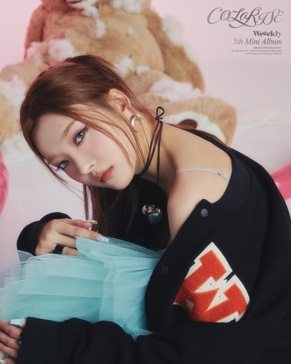 _Weeekly's tweet photo. [#위클리]                                    
Weeekly 5th Mini Album [ColoRise]
Concept Photo #Palette #박소은

2023.11.01 6PM (KST)

#Weeekly #ColoRise #ParkSoeun
#VROOM_VROOM 
#Weeekly5thMiniAlbum https://t.co/phBjgVLq91