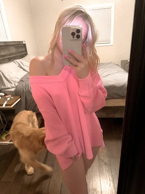 Watch Katy Rae's leaked NSFW photo on TwXstars