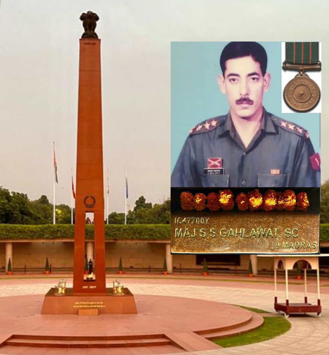 🇮🇳Maj Sajjan Singh Gahlawat, #ShauryaChakra, #9MADRAS (Travancore), led from the front and eliminated 4 dreaded Pakistani militants in a fierce operation in # Surankote, J&K during #OpRakshak #OnThisDay.#NationalWarMemorial paid homage to the gallant officer on his #BalidanDiwas.