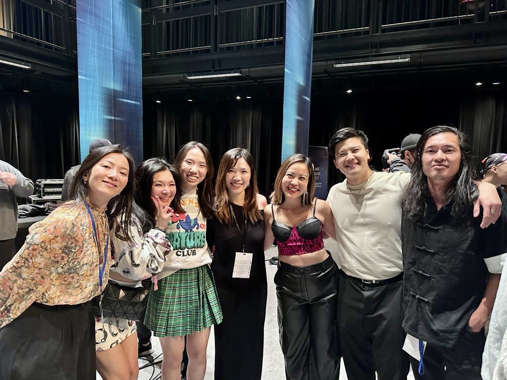 INCREDIBLE night <a href="/JadeMusicFest/">Jade Music Fest</a>. Thx
<a href="/charliesmithvcr/">On hiatus from this site / 暂停直至 X 找到新主</a> 4 the opportunity to host this special night and <a href="/PancouverMedia/">Pancouver</a> for covering the many amazing shows. The talent, creativity, energy &amp; passion of these artists are truly inspiring. Never seen so much dancing at a music fest!