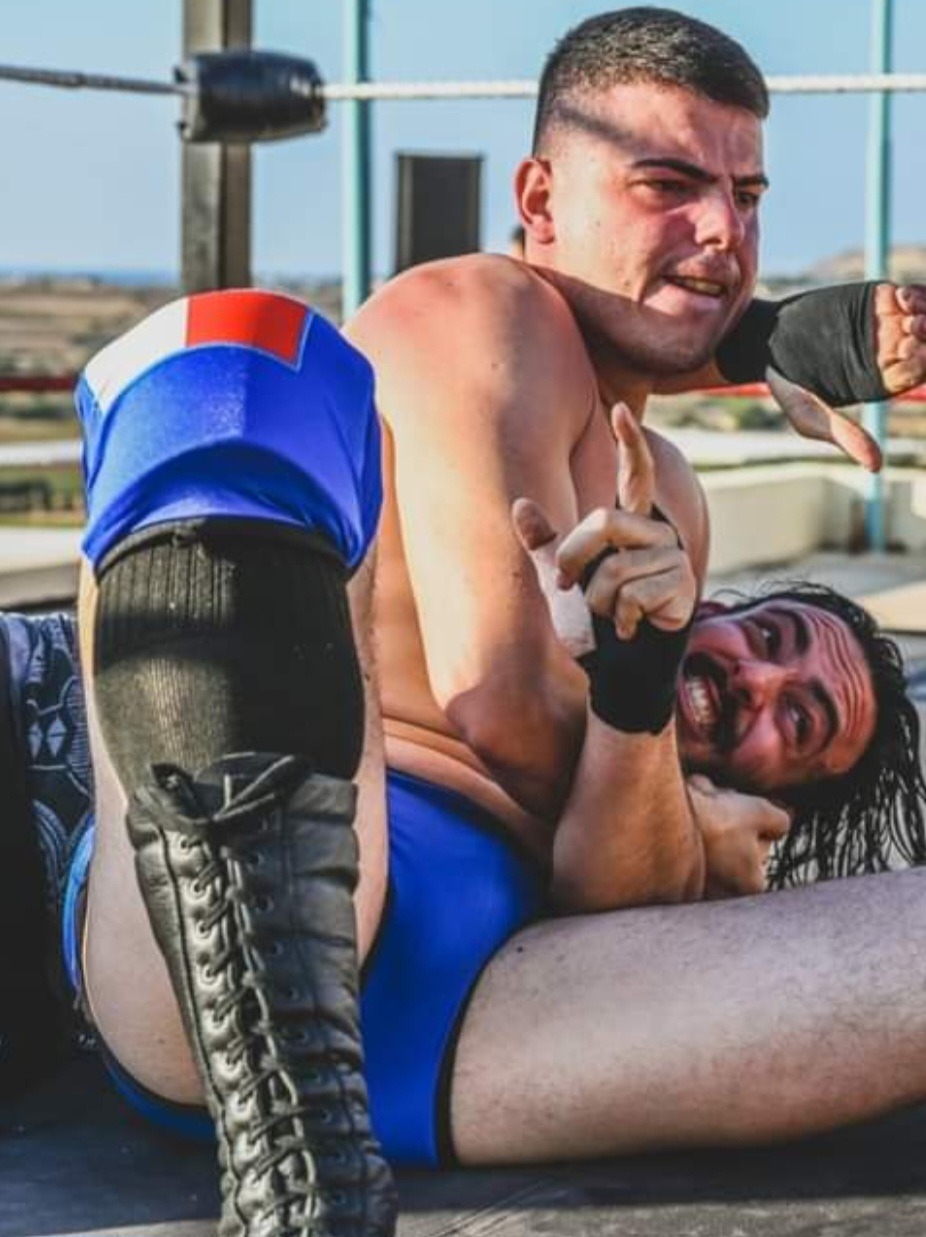 legspread  / X