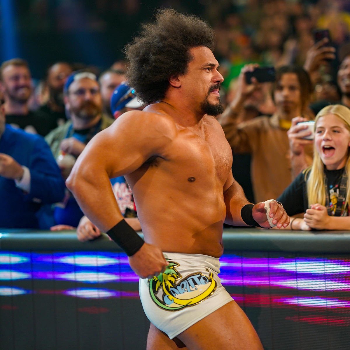 StealYourSmiles's tweet image. #WWEFastlane
———————
Well, that’s one way to return, right?
My amigo gave me a call… I’m surprised my cabana got cell service. Rey Mysterio was telling me a couple of guys didn’t know how to be cool.
That’s all he needed to say for me to put on my boots and bring an apple.