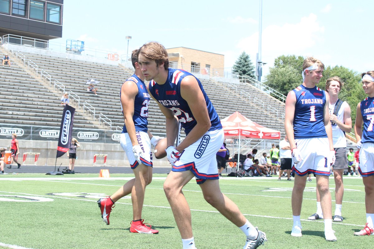 Happy National Tight Ends Day!

Here are some of the top Uncommitted Nebraska TEs

Must-see Seniors
<a href="/TrevorSpady/">Trevor Spady</a> <a href="/CadenKapels/">Caden</a> 

Fast-rising juniors
<a href="/ChaseLoftin8/">Chase Loftin</a> <a href="/TJWhaley18/">TJ Whaley</a> <a href="/ReimanZebert527/">Reiman Zebert</a> 

Super Sophs
 @Isaacjensen_2  <a href="/OwenSutter4/">Owen Sutter</a> 

Read: prepredzone.com/2023/10/nation…