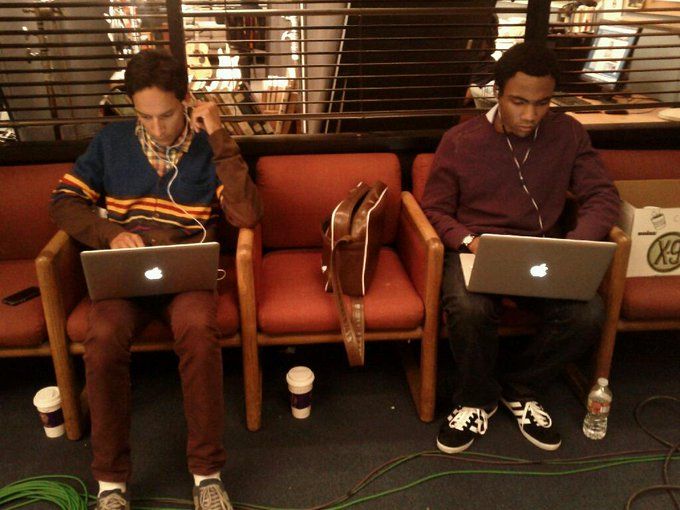 communiess's tweet image. Work like you will be #Childish (𝘰𝘳 𝘧𝘳𝘪𝘦𝘯𝘥𝘴 𝘸𝘪𝘵𝘩 𝘋𝘰𝘯𝘢𝘭𝘥).