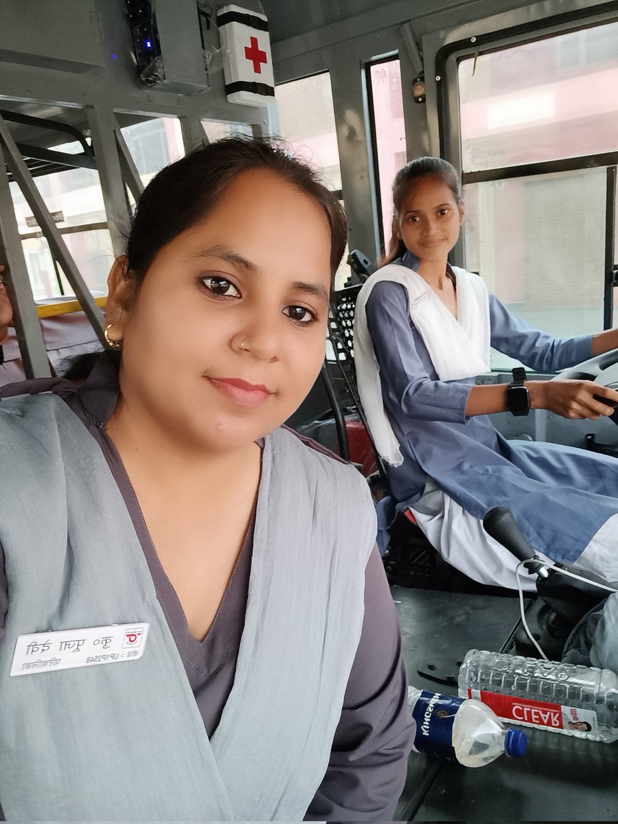 Mahila chalak And parichalak Banne ka saubhagya mila jo log bolte the mahila kuch nahi kar sakti vo log dekh le mahila sabkuch kar sakti hai Agar vo than le ki mujhe kuch karna hai behtar Nari Shakti mishan 🙏🙏