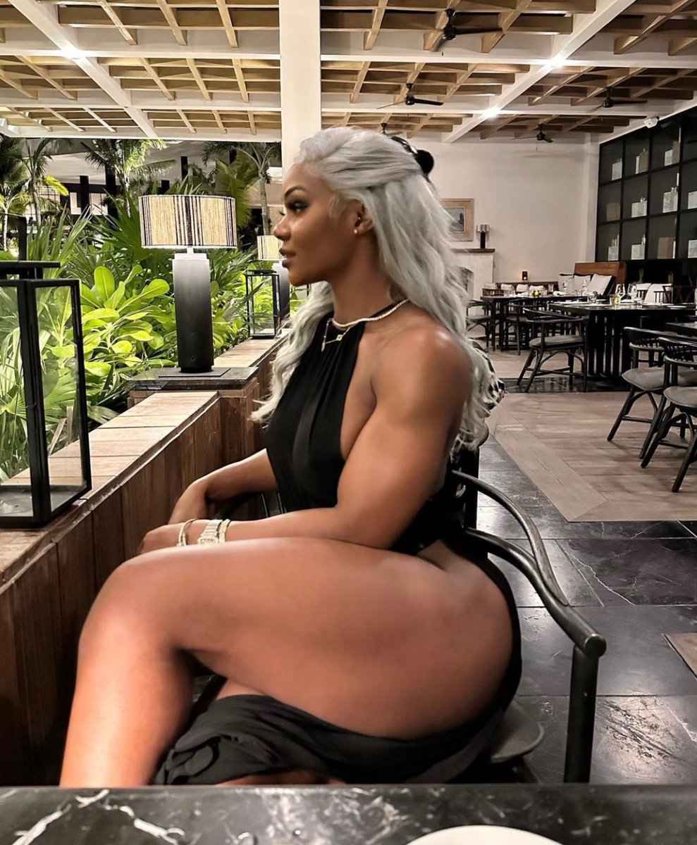 I love this photo of me. Woman of my element ⚡️