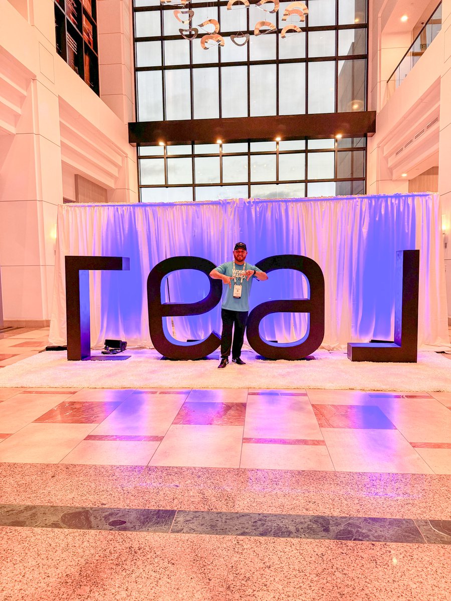 rowdyrealtor210's tweet photo. Day 1 in San Diego at the 2023 REAL RISE Conference!! Had a blast already networking with all the amazing real estate teams I get the pleasure of working with across the nation and Canada! Canβt wait for Day 2!!!
@thegrellteam #theGrellTeam
#RealRISE #RISE2023 #TheRealBrokerage #RealBroker #WorkHardBeKind #UTSA