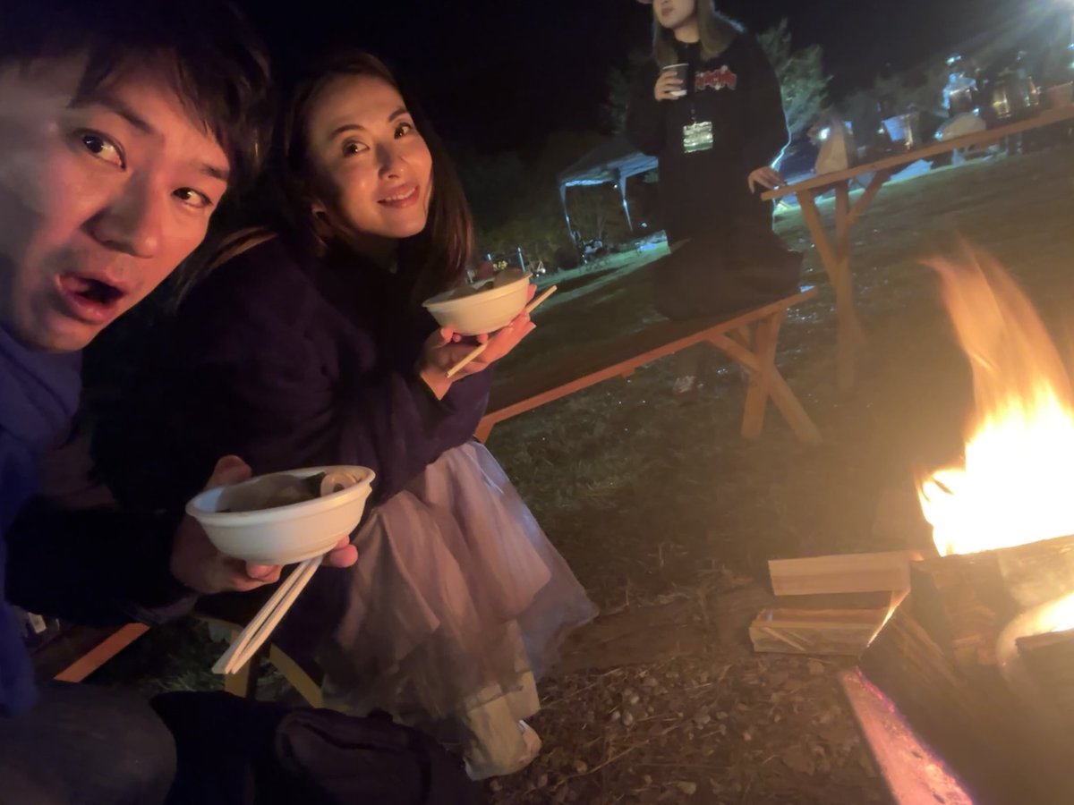 gen_futatsugi's tweet photo. 昨日はふくい舞ちゃんサポートで+Village2023@岩手県北上市でした🎸
大自然の中での演奏めちゃ気持ちよかった！

出演してたTOTAL FAT Bunta君、同い年ってことですぐに仲良くなって打ち上げで飲み明かしました🍺 https://t.co/lWhS83NiQw