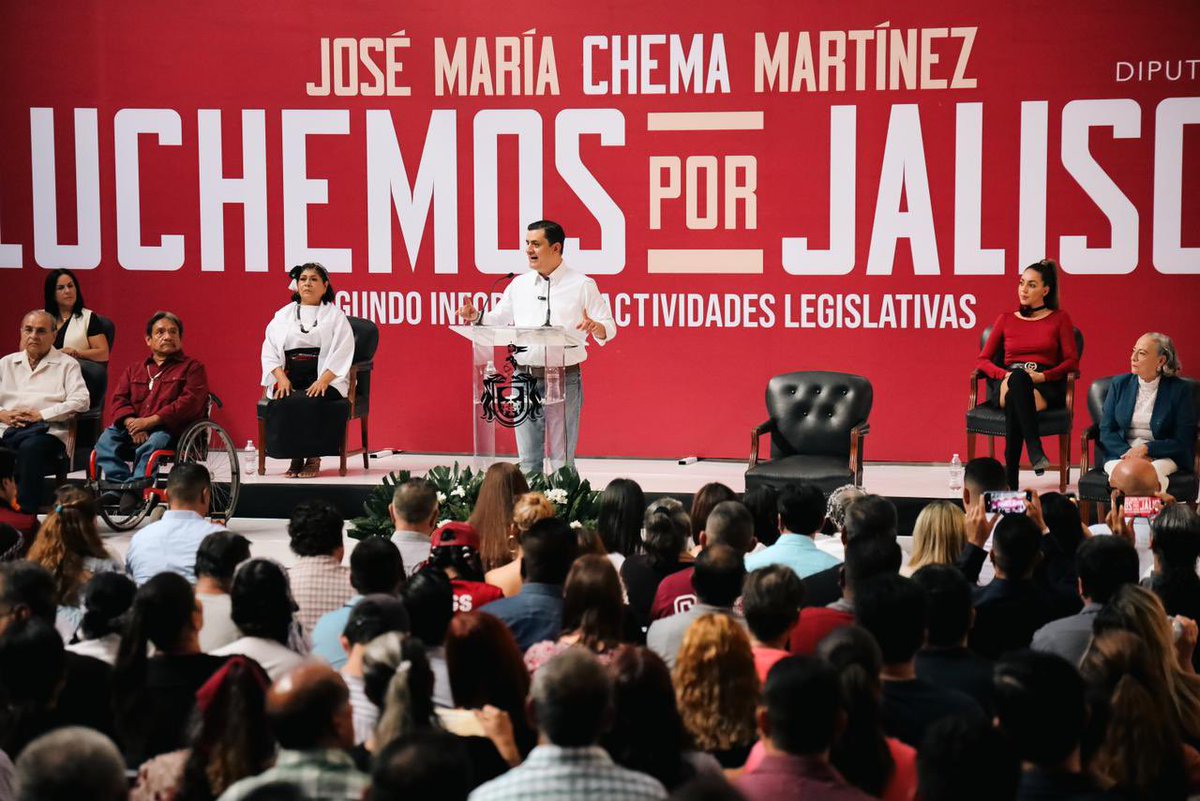 chemamtz_'s tweet image. Hoy rendimos cuentas a las y los Jalisciences, ellas y ellos son quienes realmente tienen el poder; refrendamos nuestro compromiso con la justicia, Igualdad, honestidad y respeto, #LuCHando por una nueva realidad donde la dignidad vuelva a Jalisco. Nuestra #LuCHa es por traer