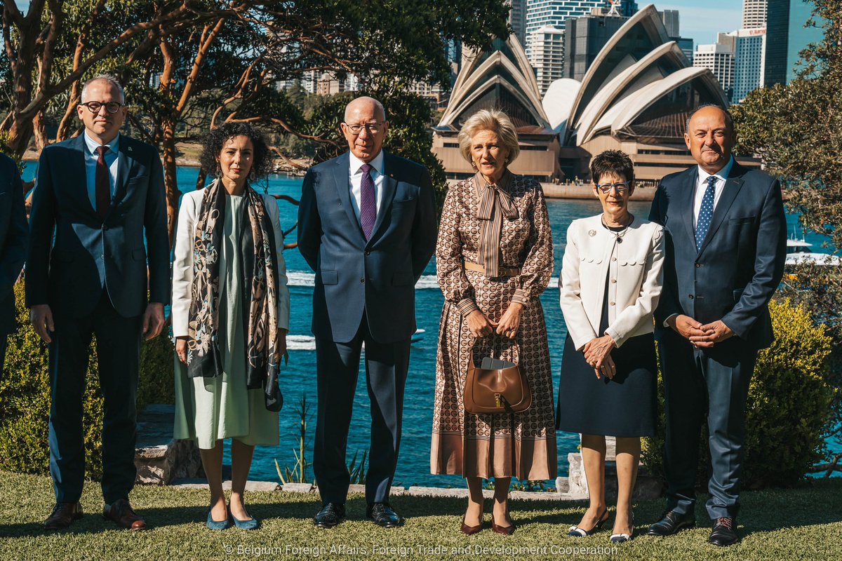 hadjalahbib's tweet image. Arrived in #Sydney, #Australia, to kick off an important economic mission. The Belgian delegation, consisting of more than 300 participants, is highlighting our proficiency in fields like life sciences, renewable energy, logistics, and infrastructure. 🇧🇪🇦🇺 #BEMissionAUS