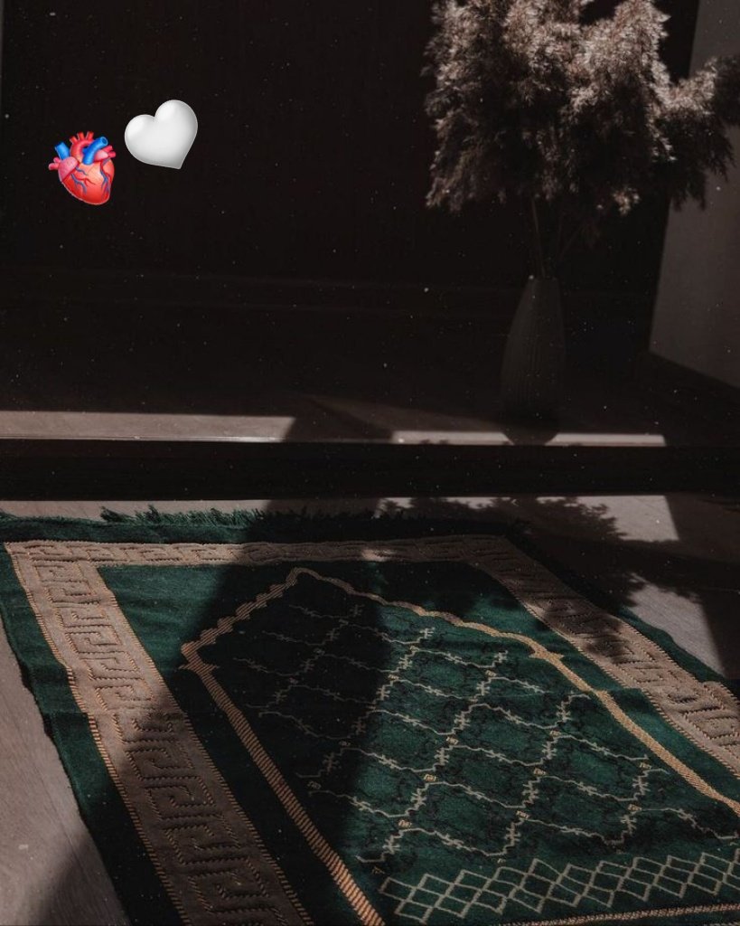 kala_elif's tweet photo. Günlerdir sabah namazına uyanamayıp geçiriyordum. Ve iki gündür yatmadan önce dua ederek uyuyorum "Allahım sabah namazına kalkabilmeyi nasip et.. " diye. Ve iki gündür tabiri caizse kendiliğimden uyanıyorum. Biliyorum Allah'ım hep yanımdasın , elimi hiç bırakma.. 🤲🤍 https://t.co/FWWD0IbFZM