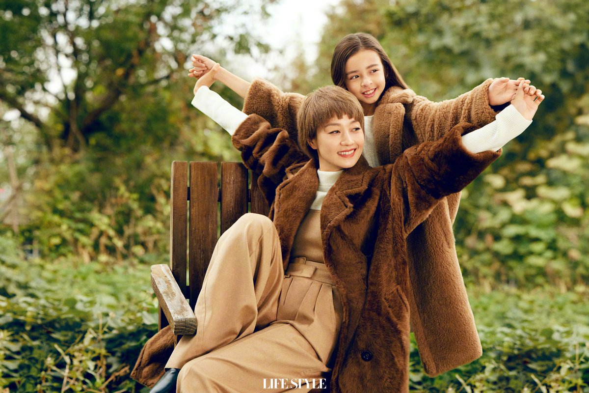 dramapotatoe's tweet photo. #MaYili reunites with #BForBusy castmate Maya for the cover of Lifestyle Magazine
Full spread - https://t.co/Nh5HXj3XPx https://t.co/WFif0cF6Ss