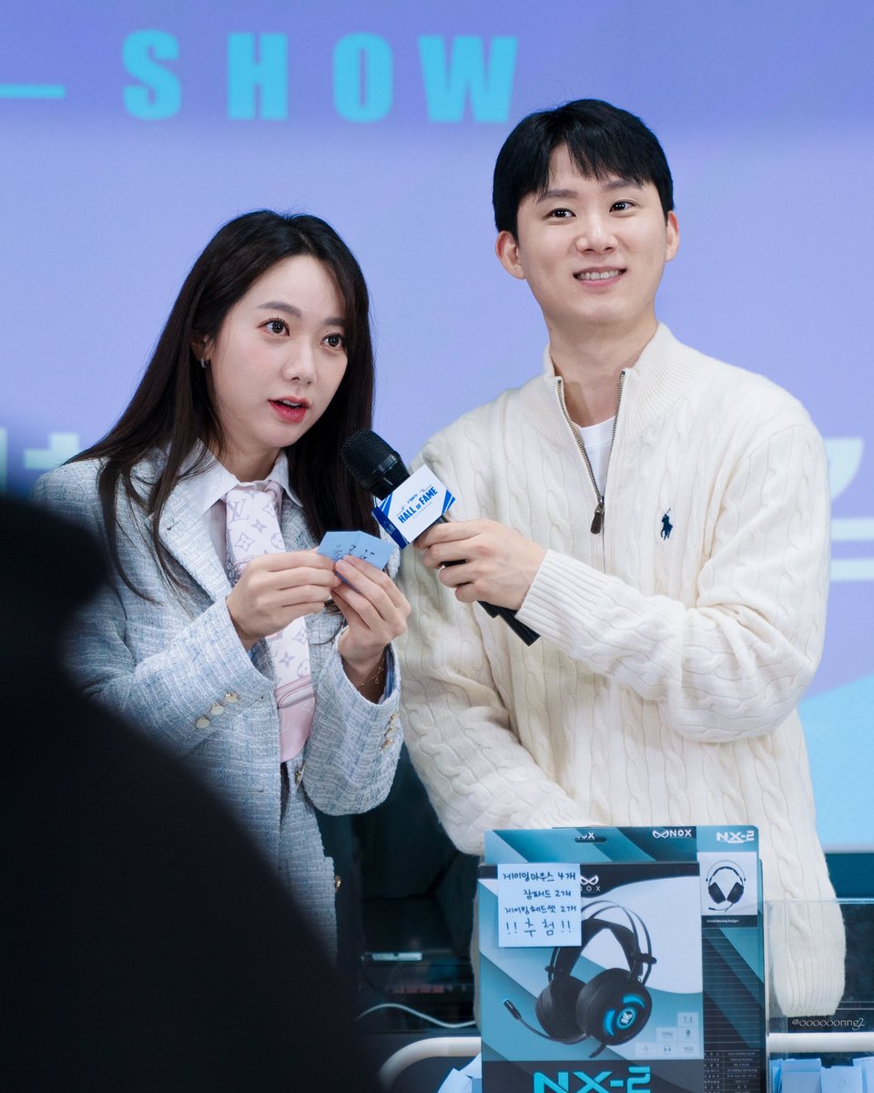 oooooonng_pic's tweet photo. e-토크쇼 ‘ChangSik’ 문창식 해설편

#문창식 #ChangSik https://t.co/dNVzeTNSBQ