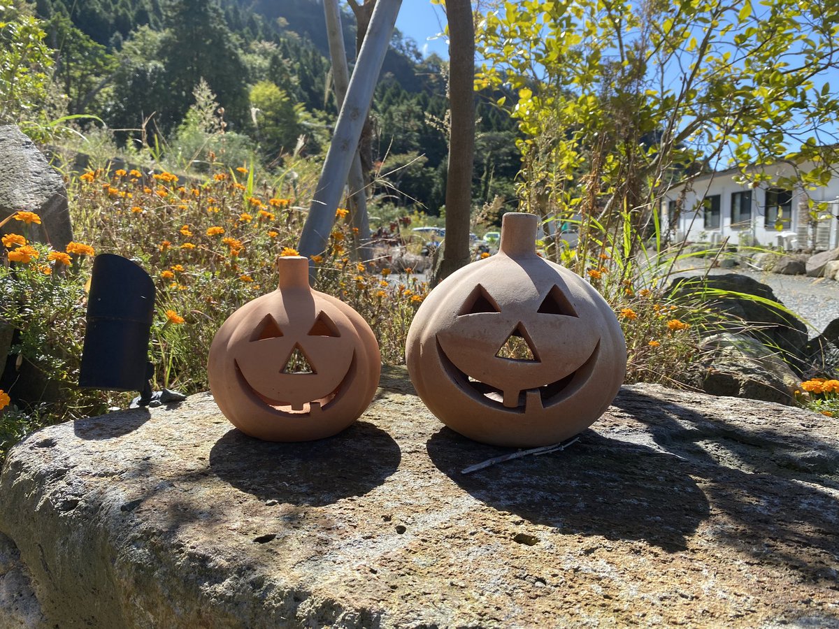 v_s7s's tweet photo. 今日は仕事お休みなので温泉に来ました♨️

そういえばもう少しでハロウィンですね🎃 https://t.co/WutYFkSV1p