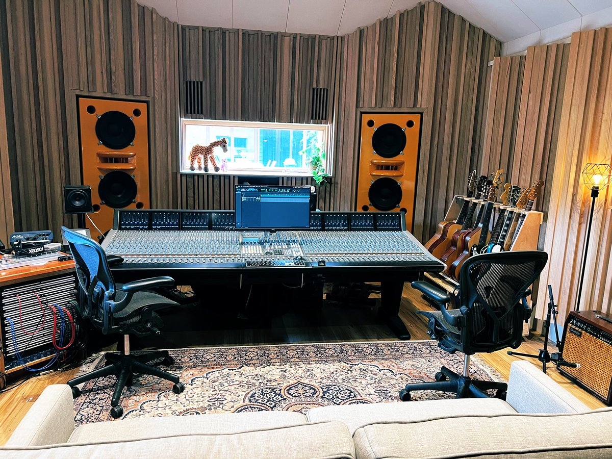 YuhoOkita's tweet photo. Recording day for the animated video titled "What is Autism?" developed by Positive Partnerships
https://t.co/rpW8dtolEL

The Japanese translated video will be shared shortly! 
#positivepartnerships
#ASD #culturalsupport https://t.co/V3Z8xJOkAx