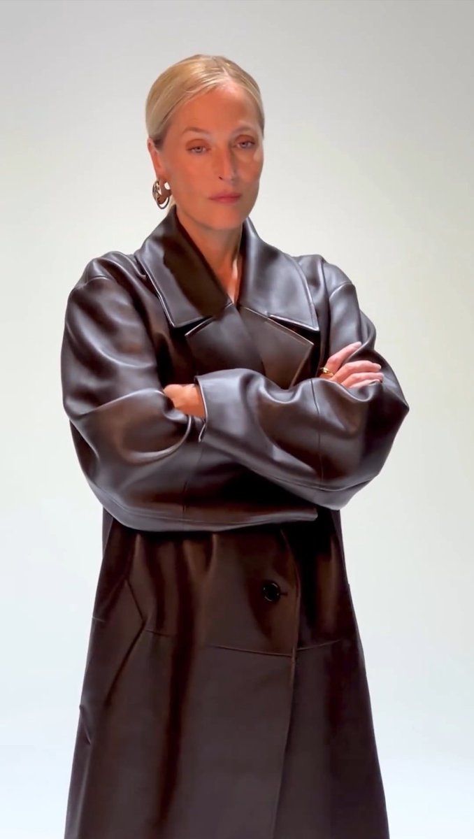 ritaca28's tweet image. Monday mood ... 😕